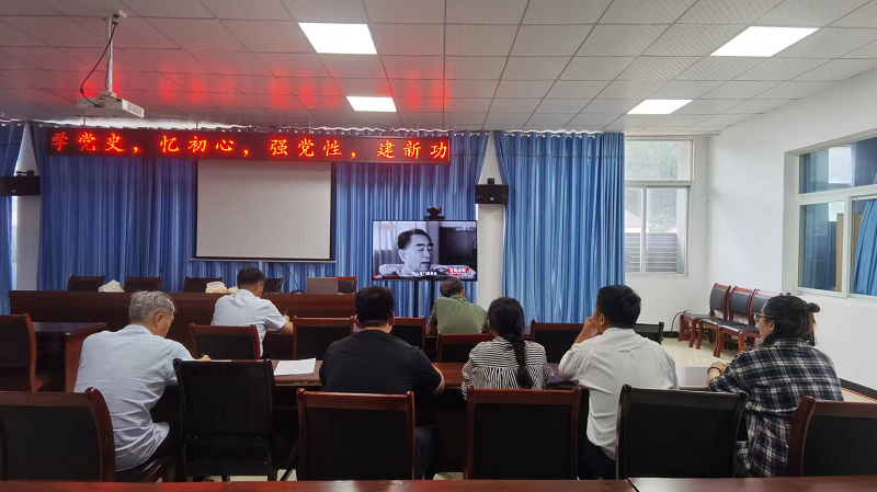 學(xué)黨史、強信念-陜渝建材公司黨支部組織開(kāi)展“學(xué)黨史、憶初心、強黨性、建新功”主題黨日活動(dòng)
